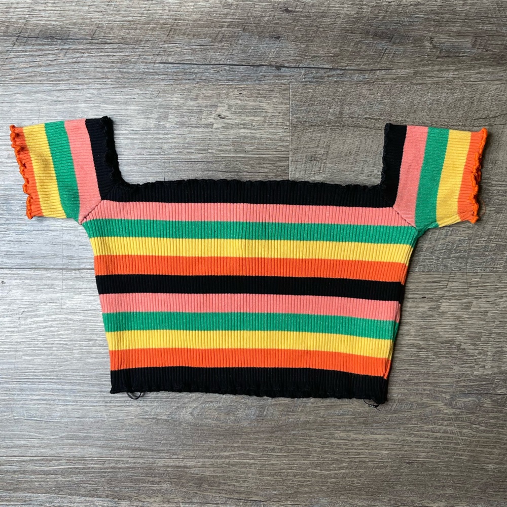 Striped off the shoulder crop top. Size M in women’s